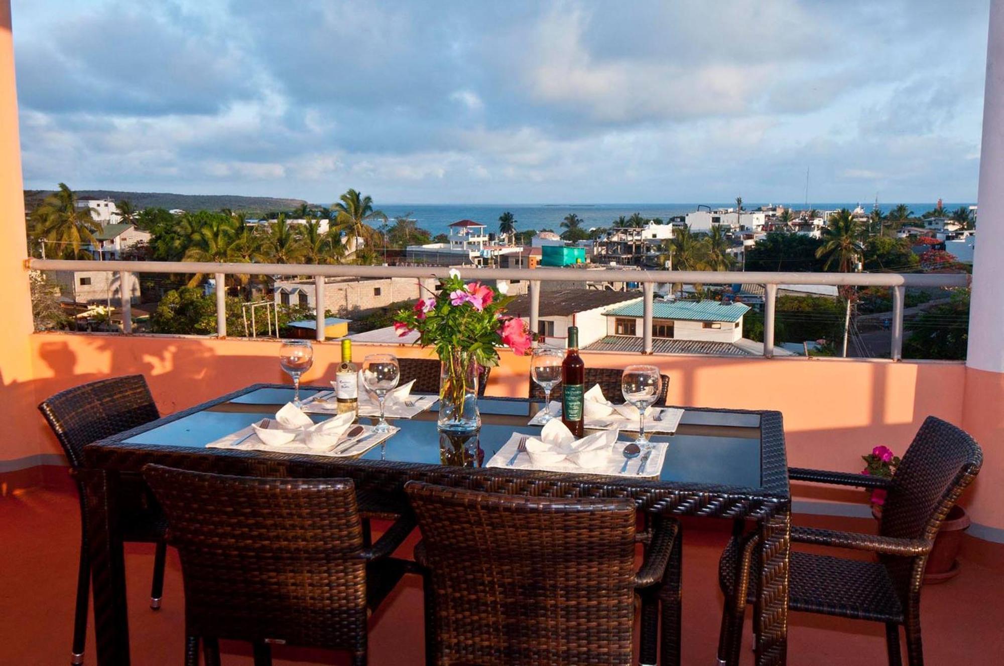 Torre Mar Galapagos Boutique Suites Puerto Ayora  Ngoại thất bức ảnh