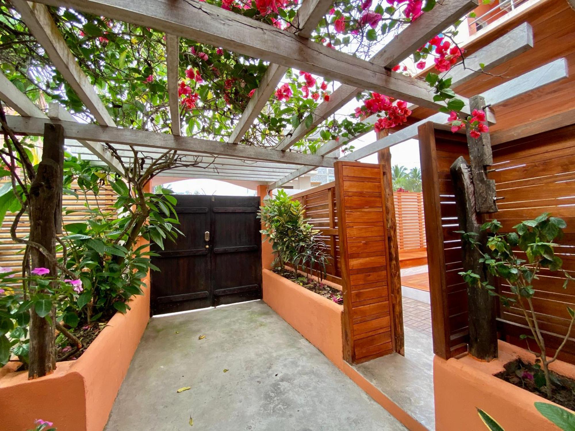 Torre Mar Galapagos Boutique Suites Puerto Ayora  Ngoại thất bức ảnh